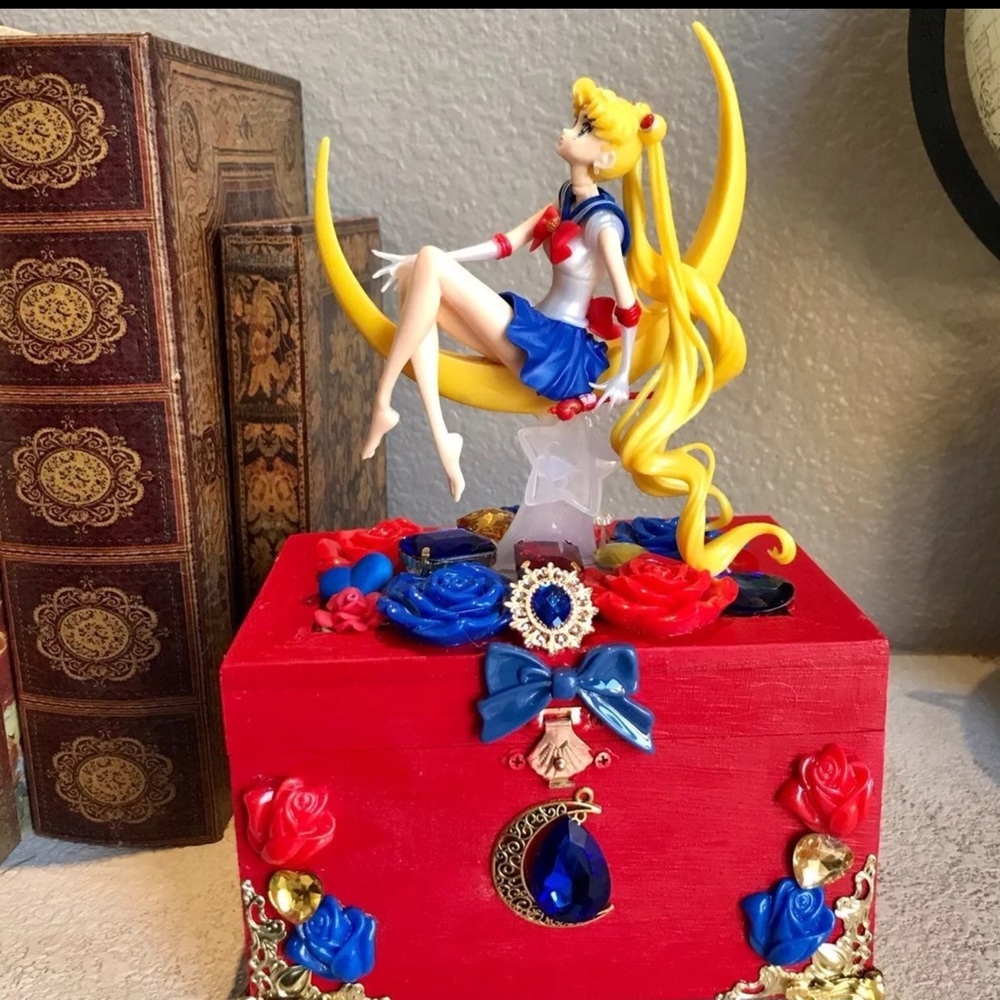Sailor moon jewelry box